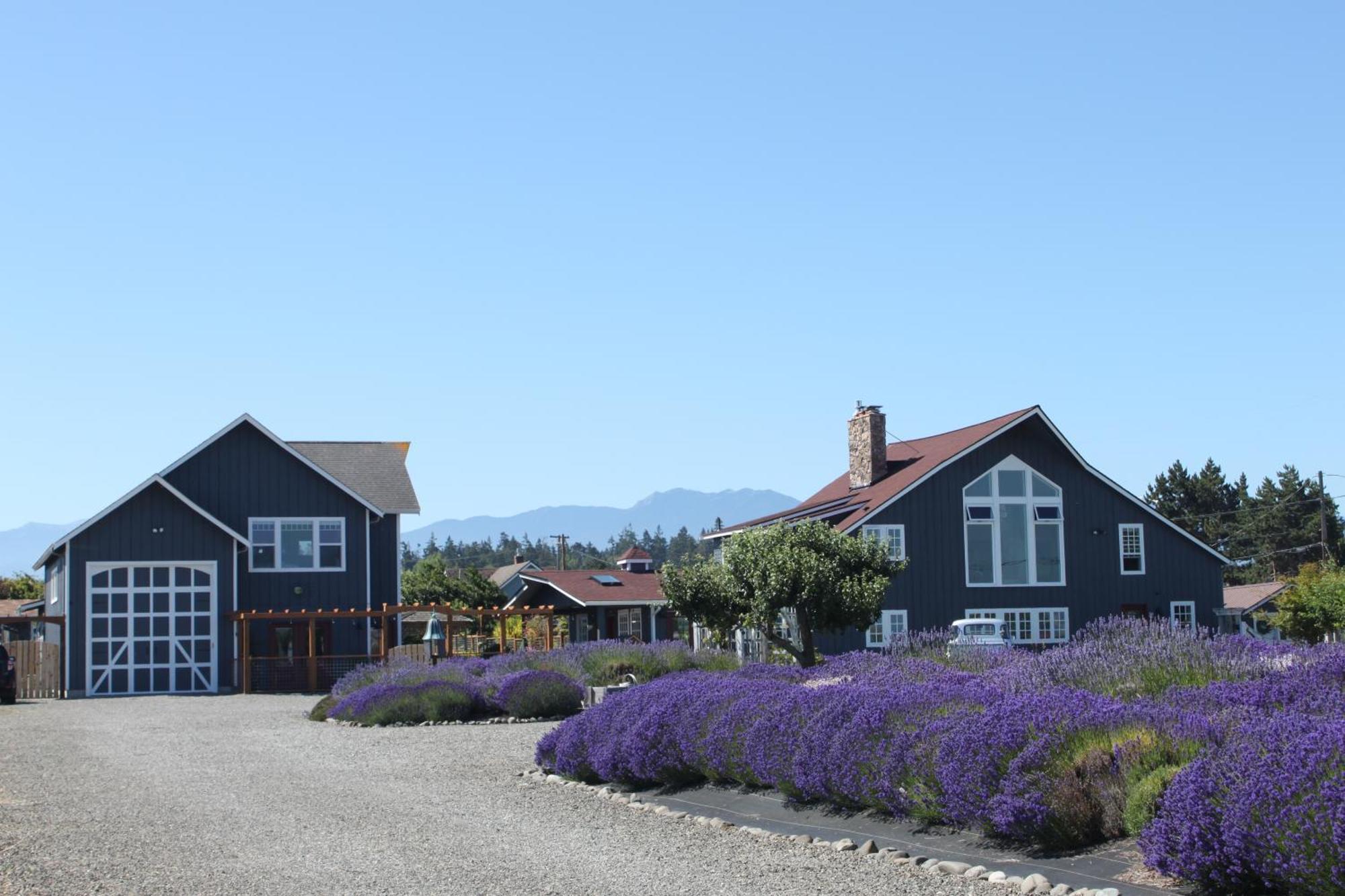 Dungeness Barn House Bed And Breakfast At Two Crows Farm Sequim Exterior foto
