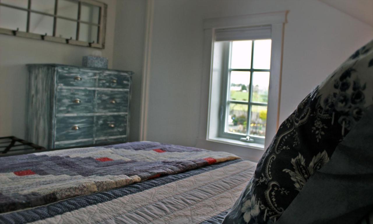Dungeness Barn House Bed And Breakfast At Two Crows Farm Sequim Exterior foto